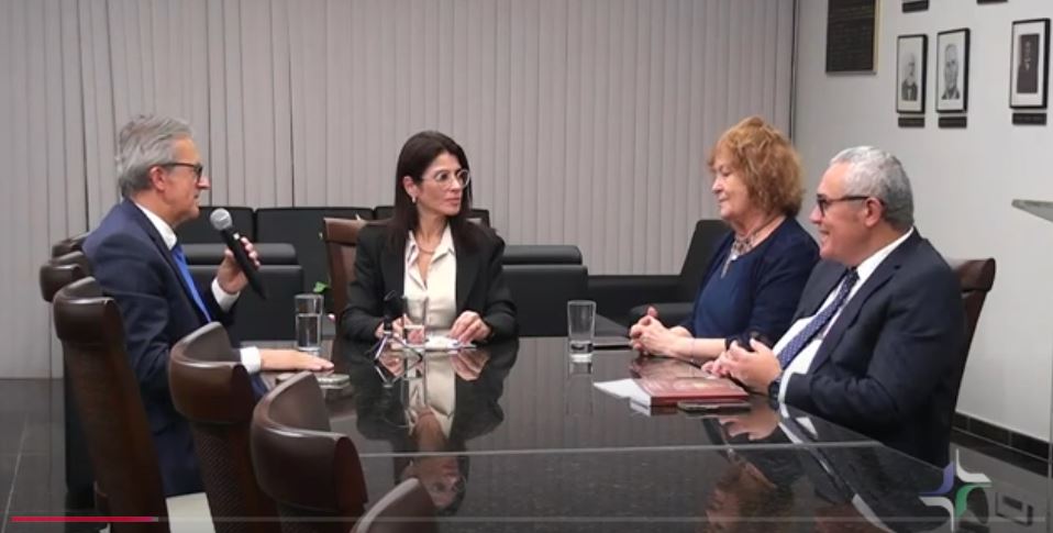 Descrição da Imagem